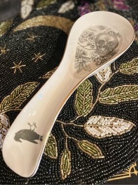 PARK CHATEAU Fine Porcelain Skull And Raven Spoon Rest